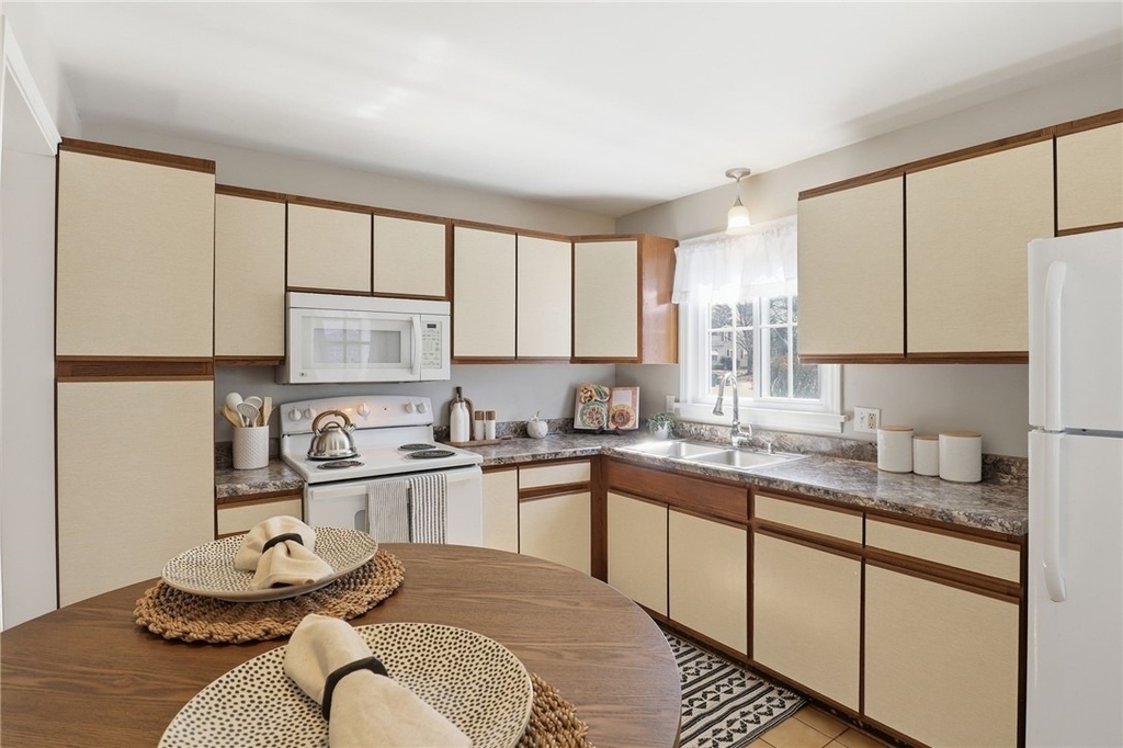 37 Oakmount Drive - Photo 7