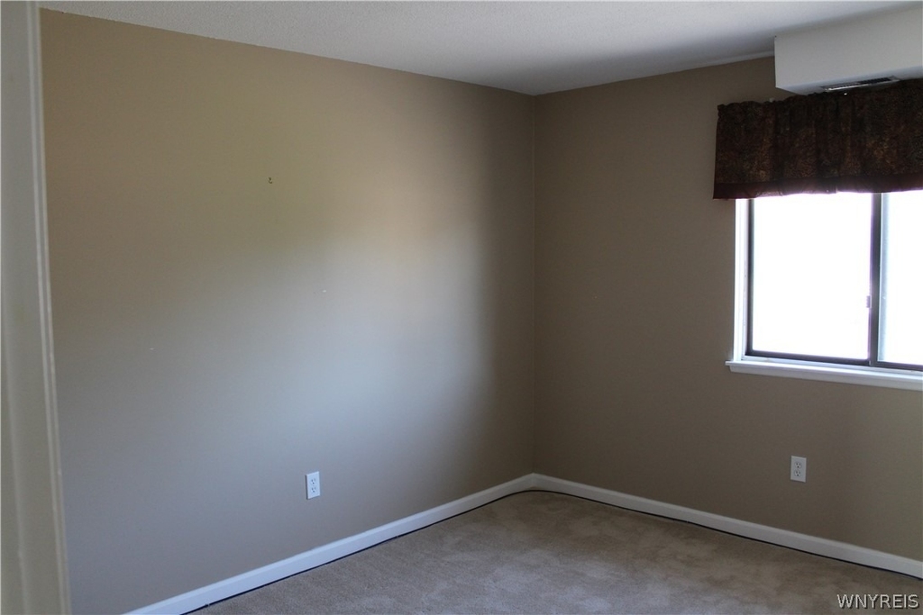 3948 Ridge Lea Road - Photo 13