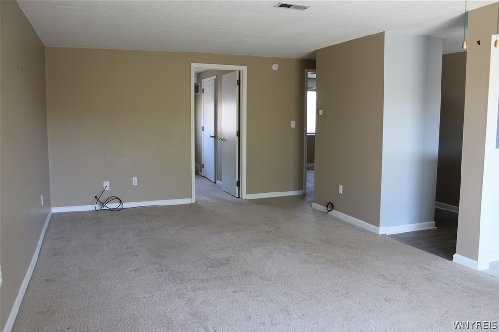 3948 Ridge Lea Road - Photo 10