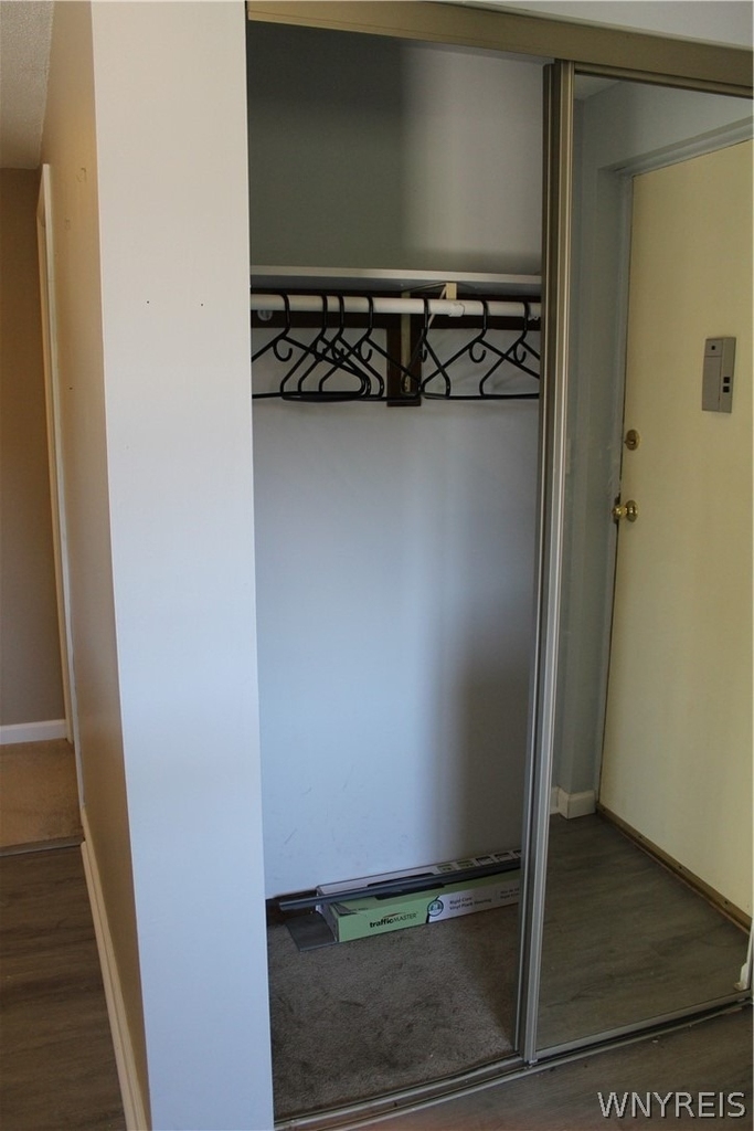 3948 Ridge Lea Road - Photo 4