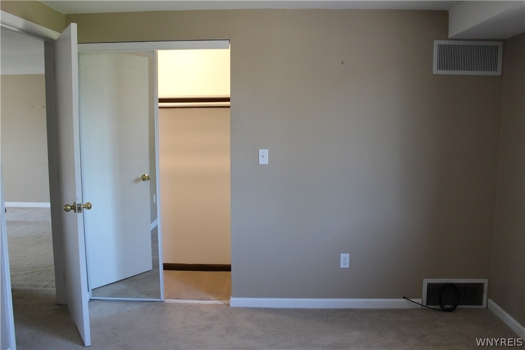 3948 Ridge Lea Road - Photo 17