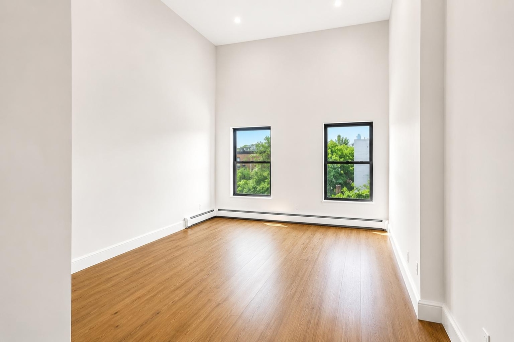 193 Jefferson Ave - Photo 5