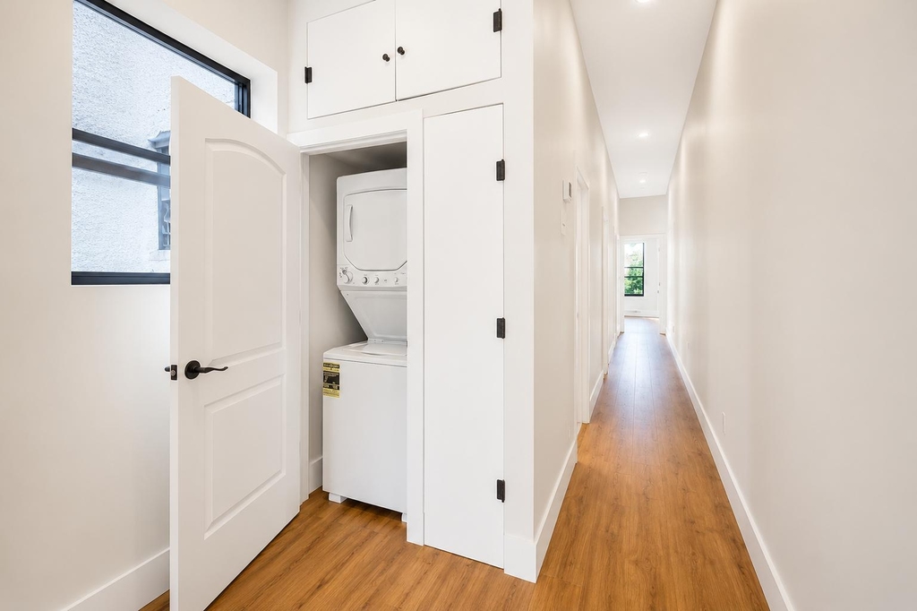 193 Jefferson Ave - Photo 6