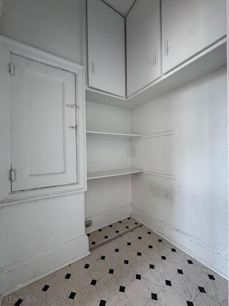 41st Street - Photo 8