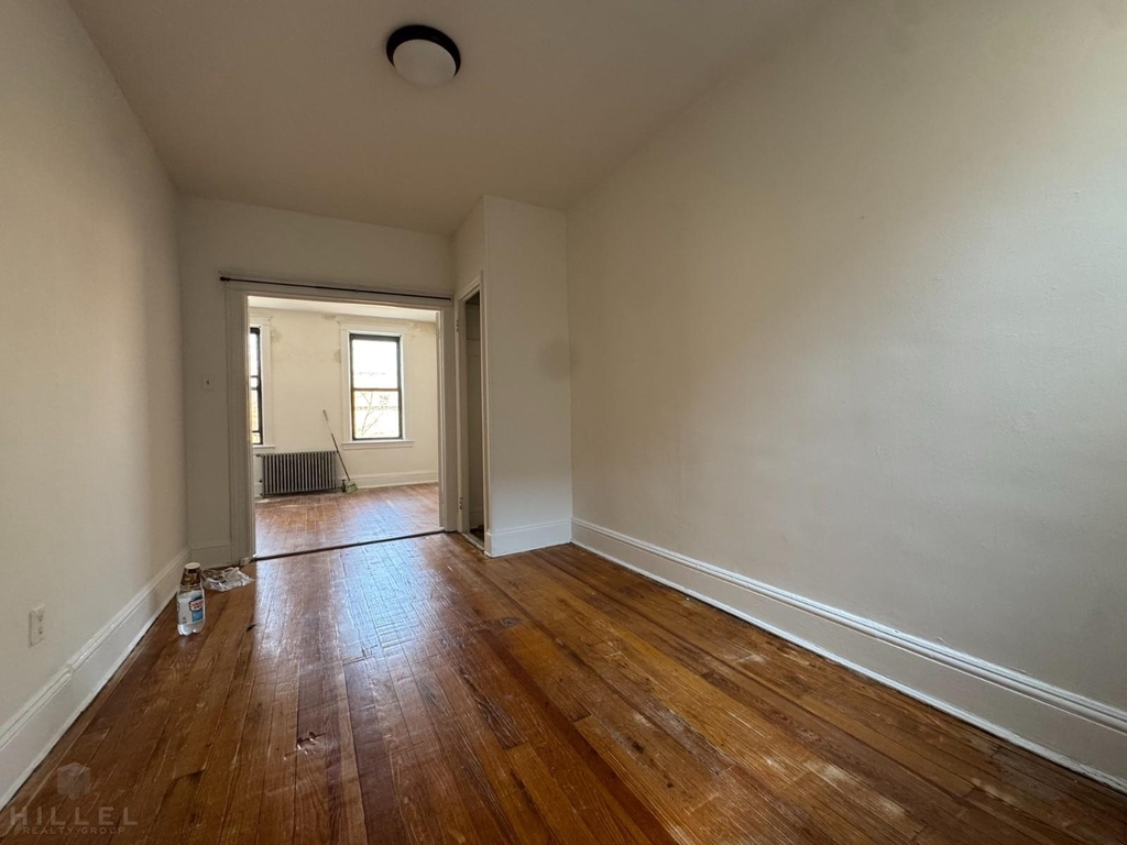 41st Street - Photo 2