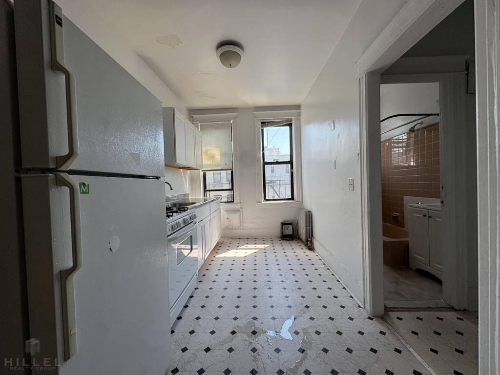 41st Street - Photo 1