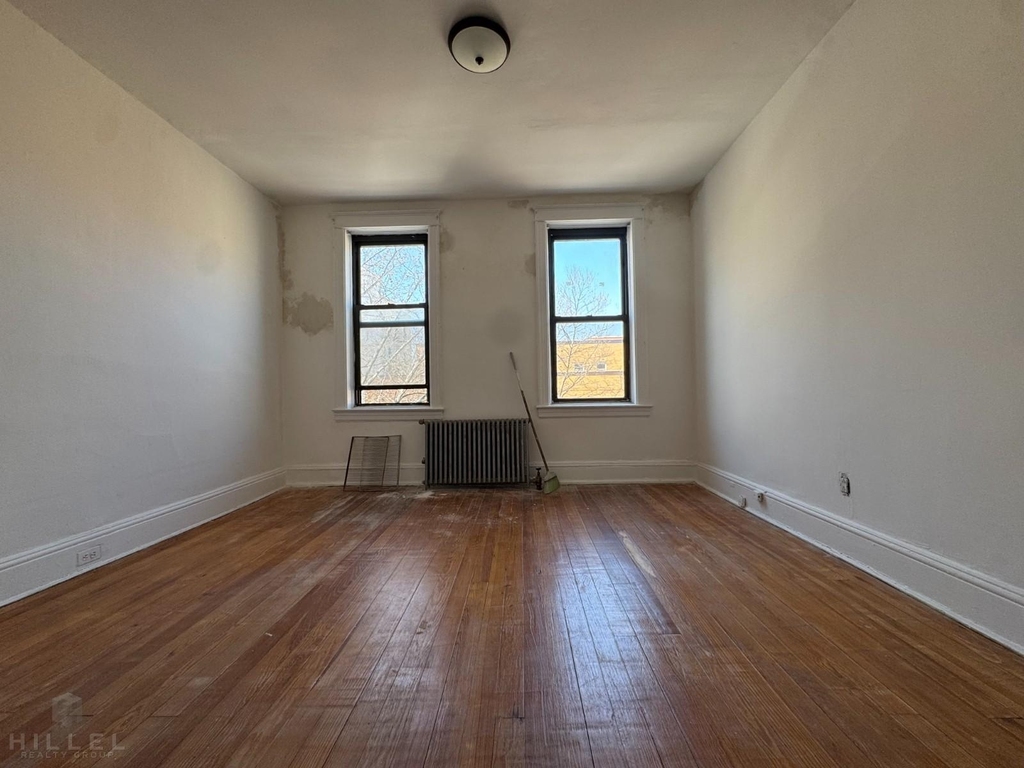 41st Street - Photo 3