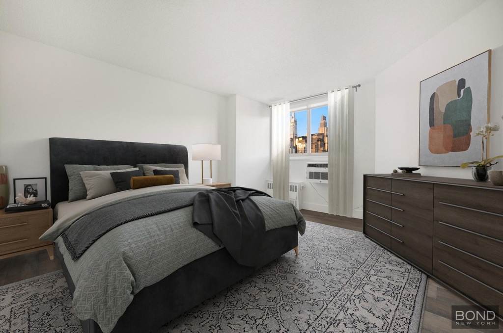 Second Avenue - Photo 8