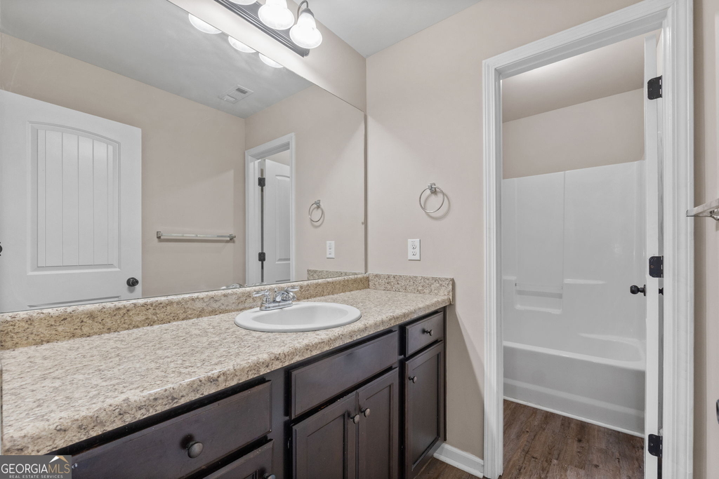 475 Louise Way - Photo 29