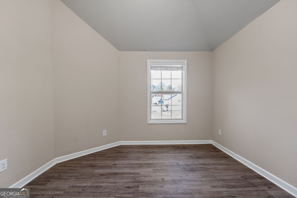 475 Louise Way - Photo 23
