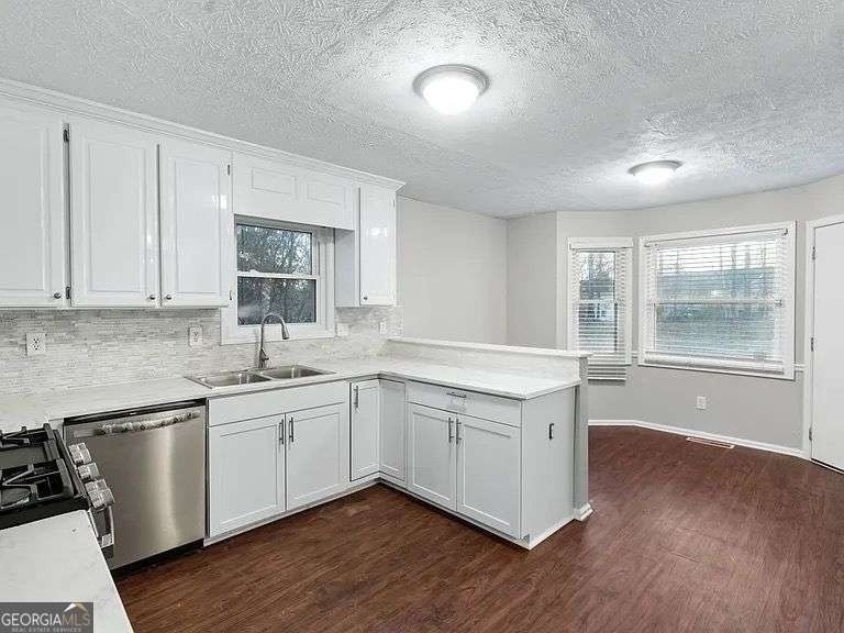 2247 June Court Sw - Photo 3