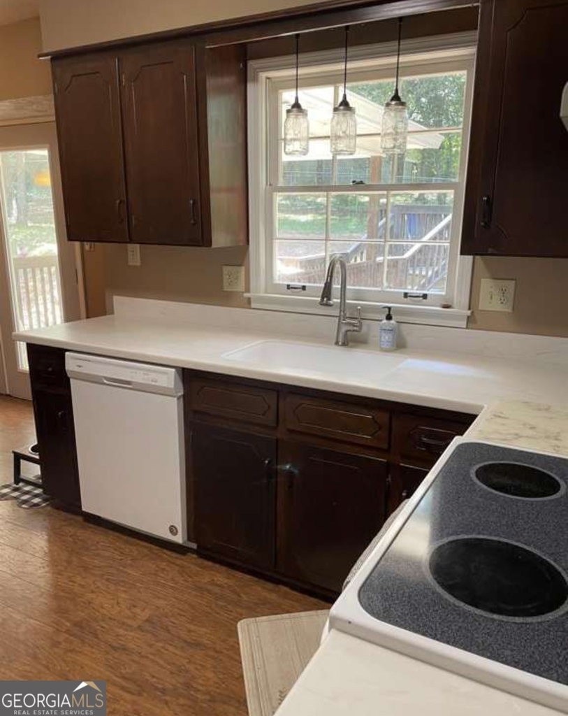 527 University Circle - Photo 13