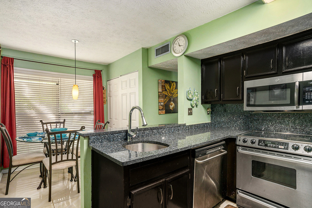 105 Governors Drive - Photo 10