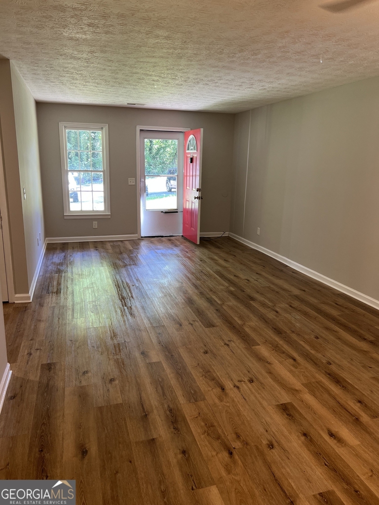 1013 Motley Street - Photo 2