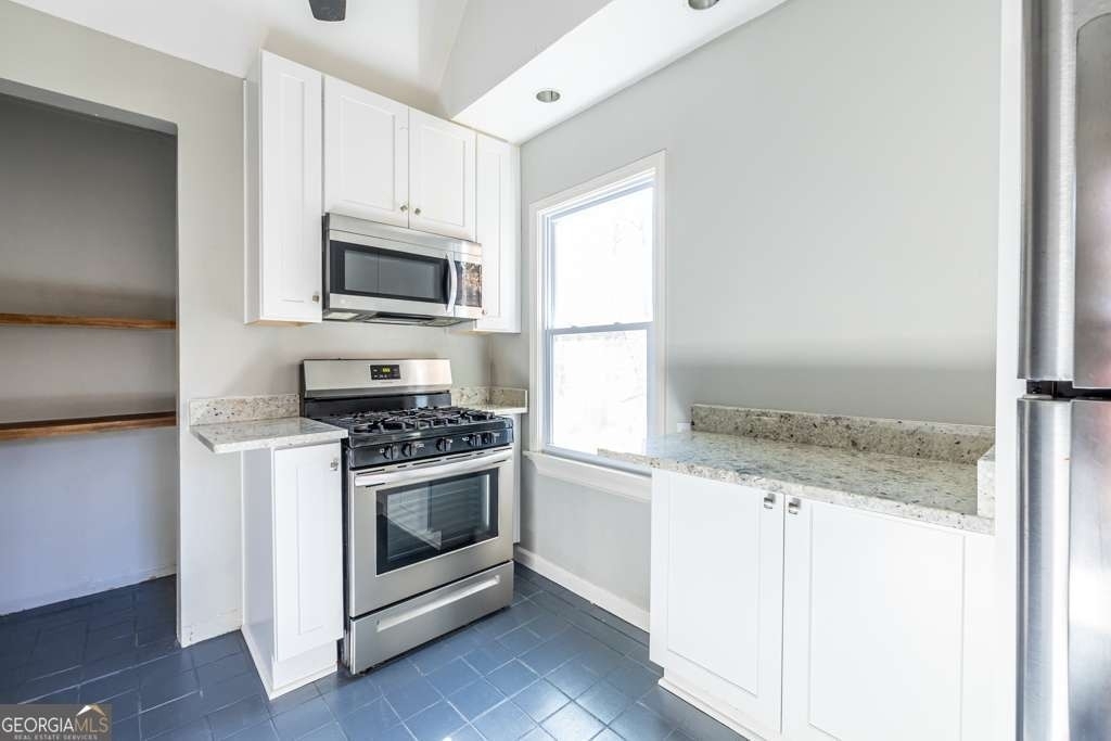 1570 Spring Lane Nw - Photo 9