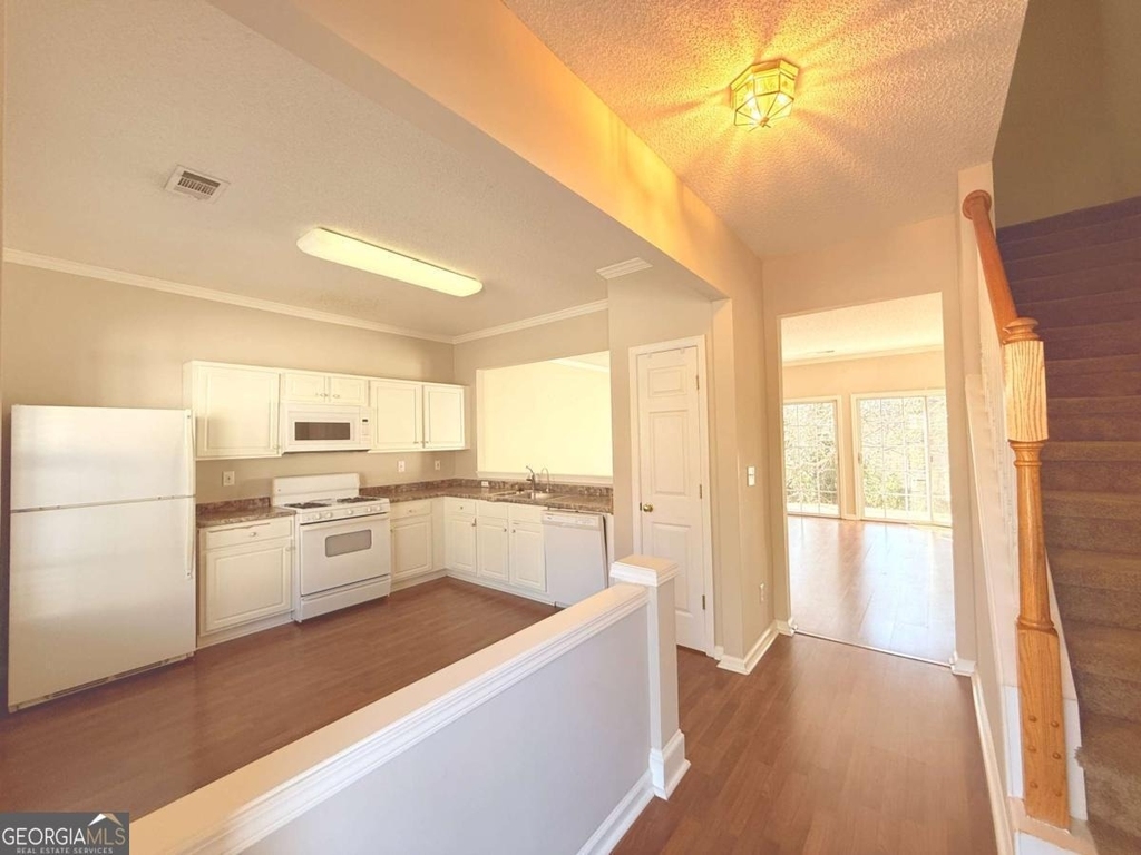 40 Highoak Drive Ne - Photo 2