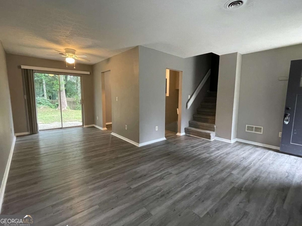 4554 Doral Drive Sw - Photo 3