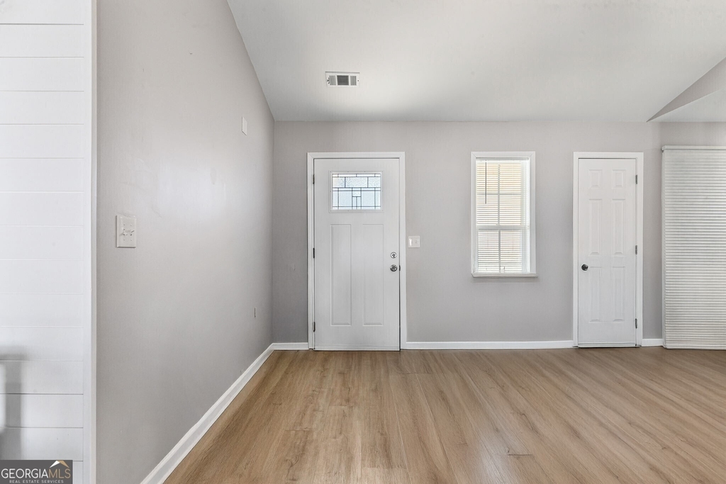 5720 Crow Drive - Photo 5