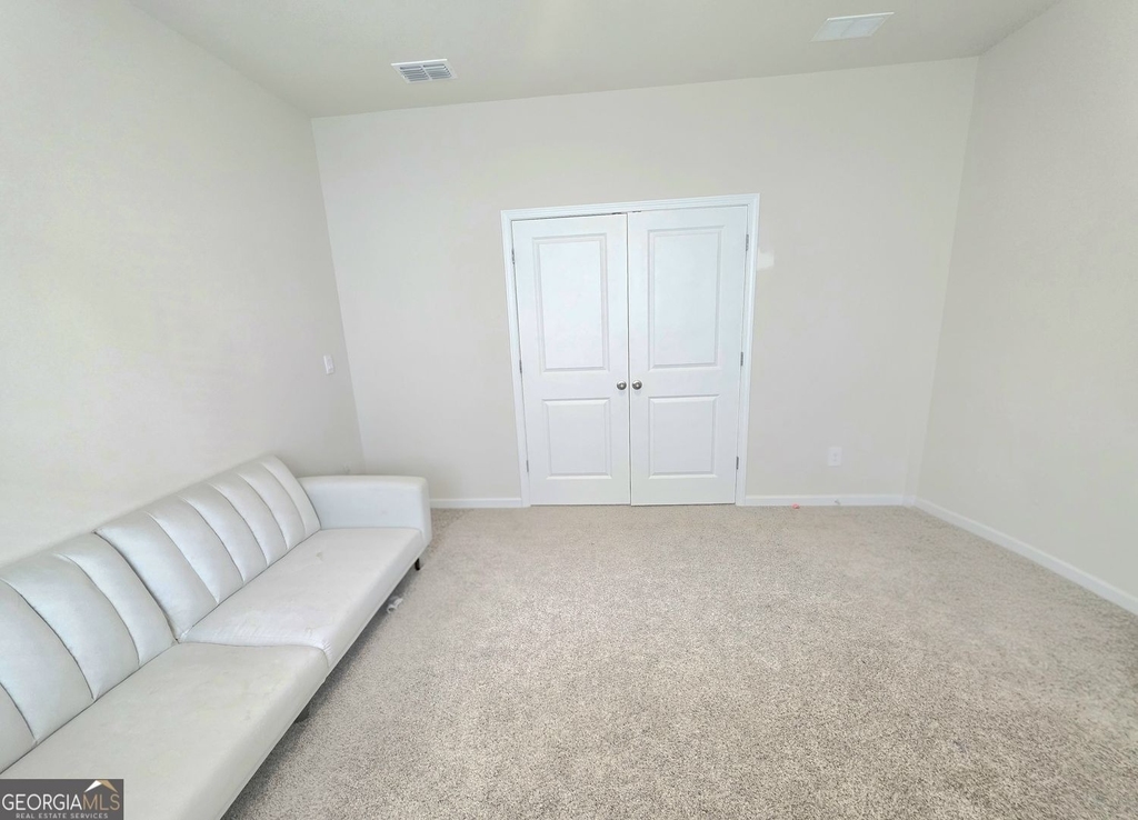 327 Valley Oak Drive - Photo 3