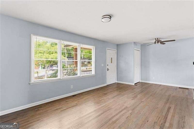 2363 Beverly Lane - Photo 4