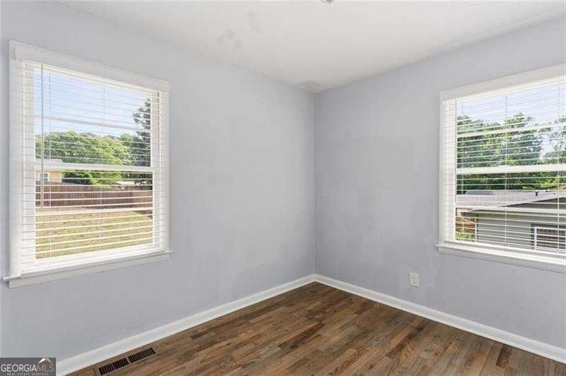 2363 Beverly Lane - Photo 18