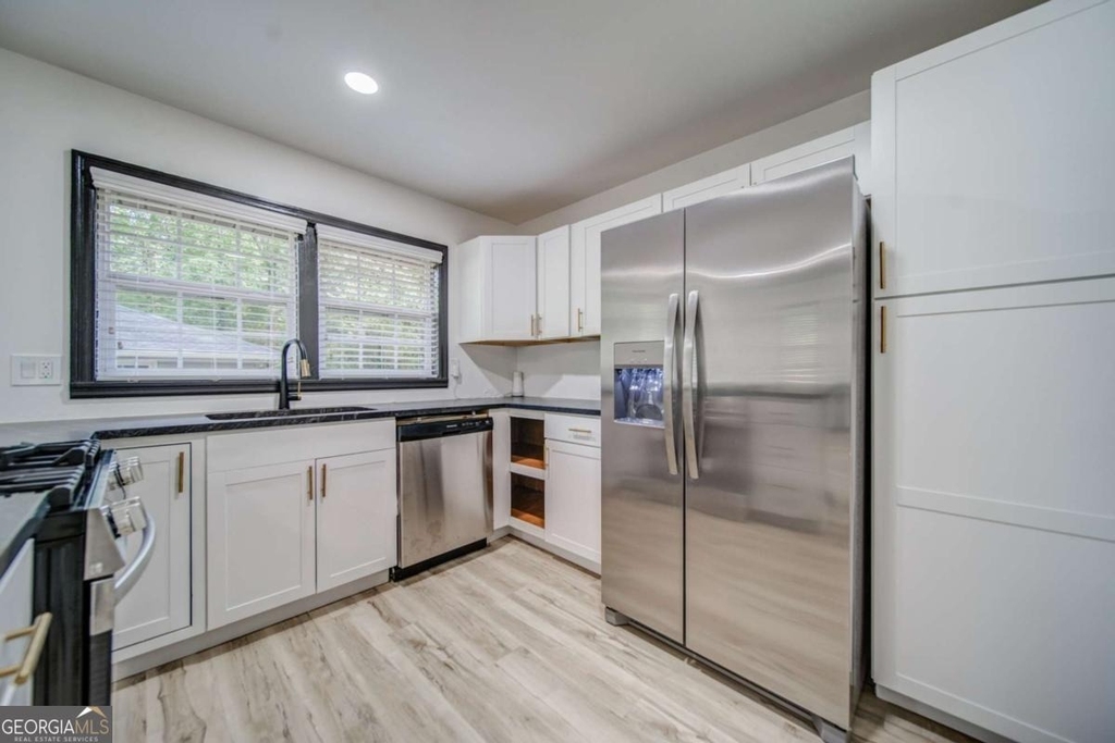 2020 Marvin Lane Sw - Photo 8