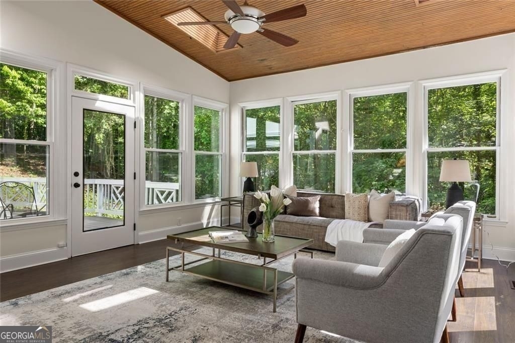 1260 Heards Ferry Road - Photo 17