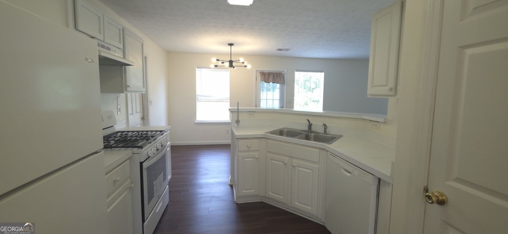 2895 Gallery Grove - Photo 5