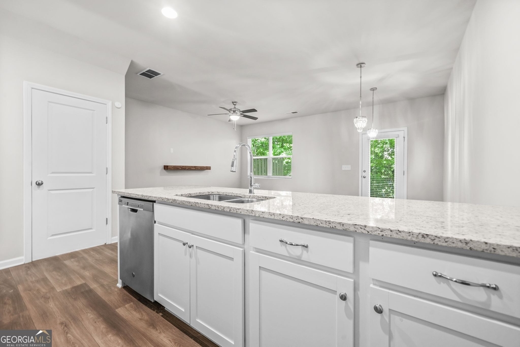 3181 Meadowstone Lane Sw - Photo 10