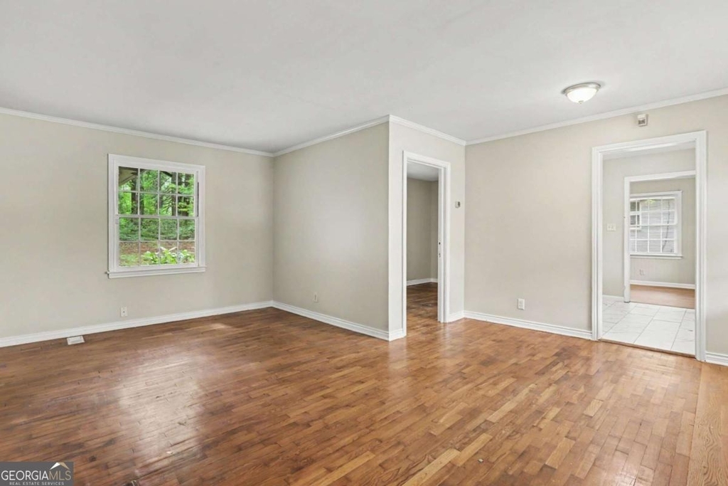 3743 Poplar Drive - Photo 5