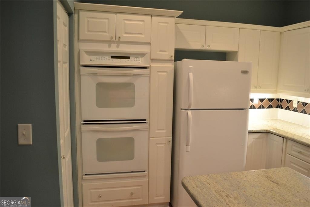 3047 Lenox Road - Photo 1