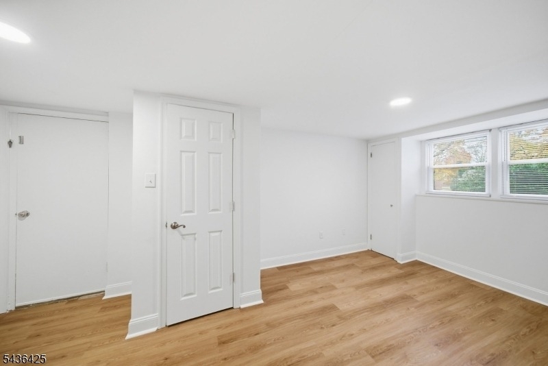 10 Lloyd Ave - Photo 35