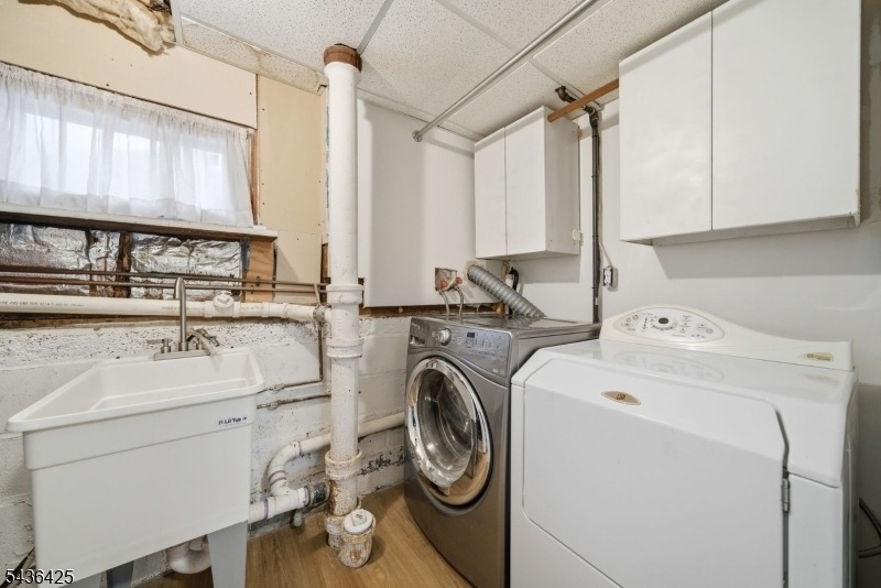 10 Lloyd Ave - Photo 36