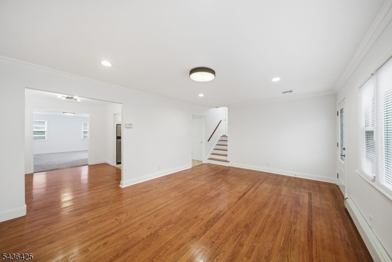 10 Lloyd Ave - Photo 7