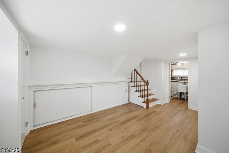 10 Lloyd Ave - Photo 34