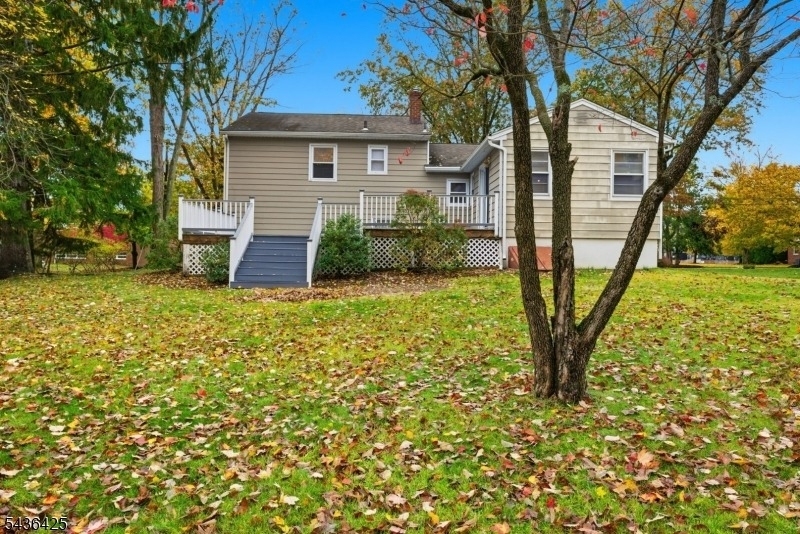 10 Lloyd Ave - Photo 43