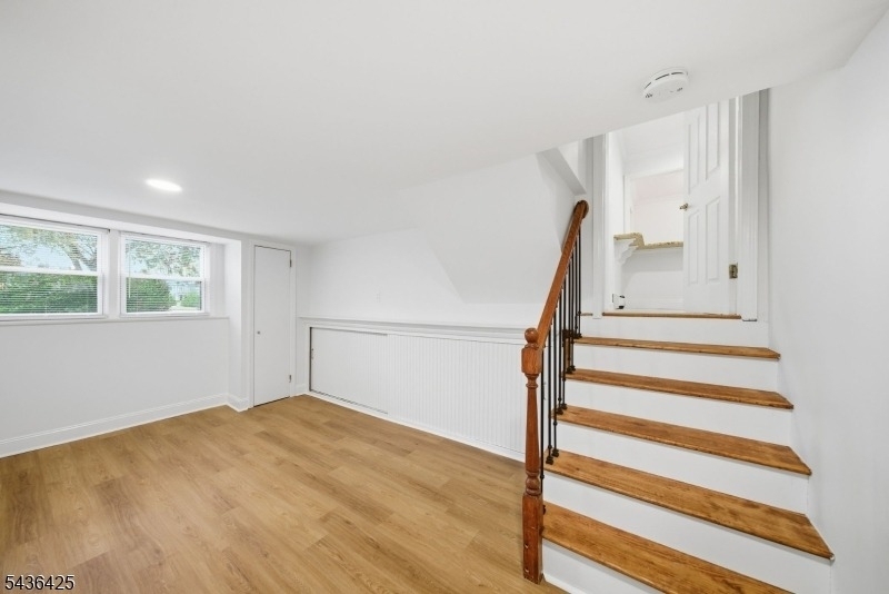 10 Lloyd Ave - Photo 32