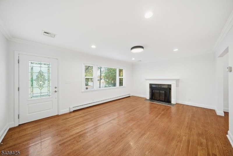 10 Lloyd Ave - Photo 5