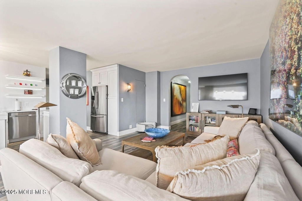 675 Ocean Avenue - Photo 8