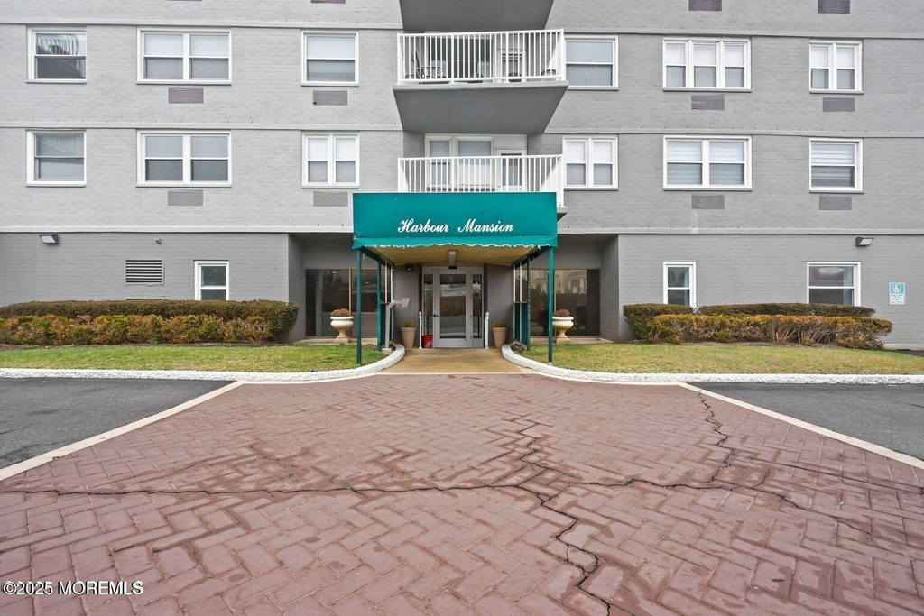 675 Ocean Avenue - Photo 41