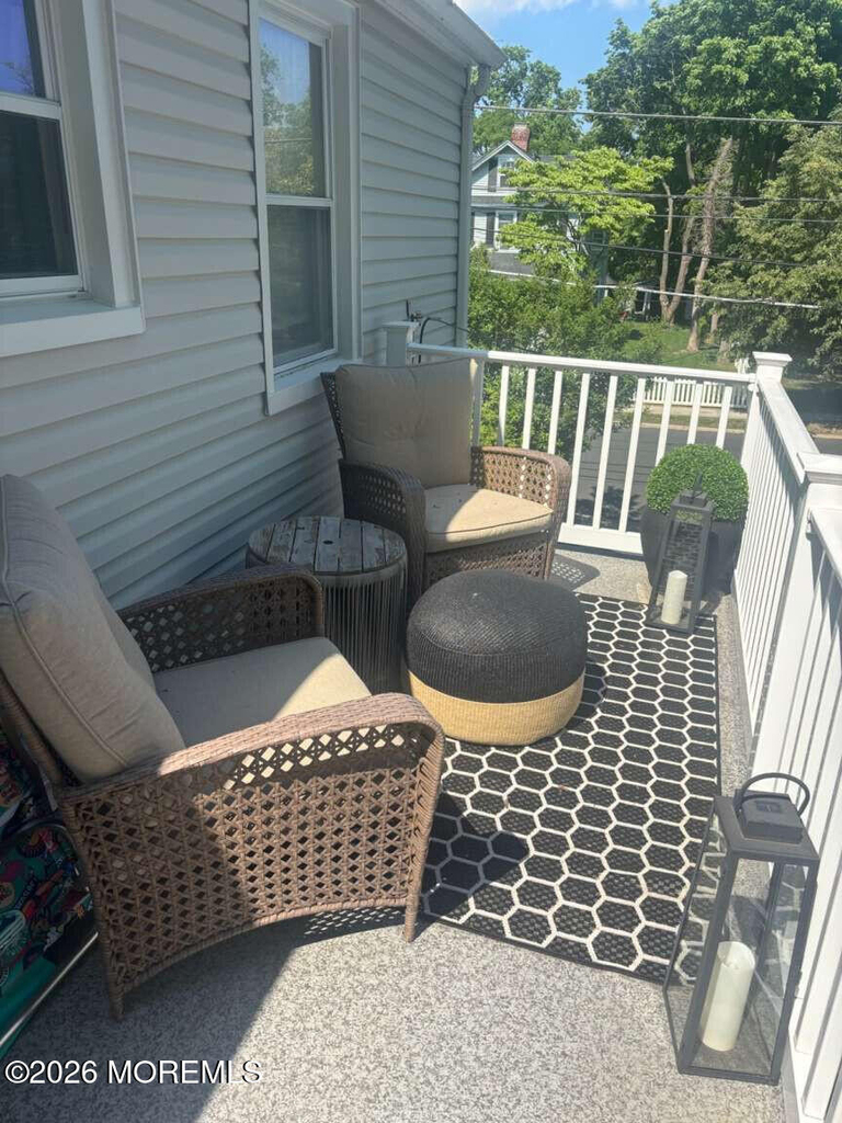 124 Mclaren Street - Photo 2