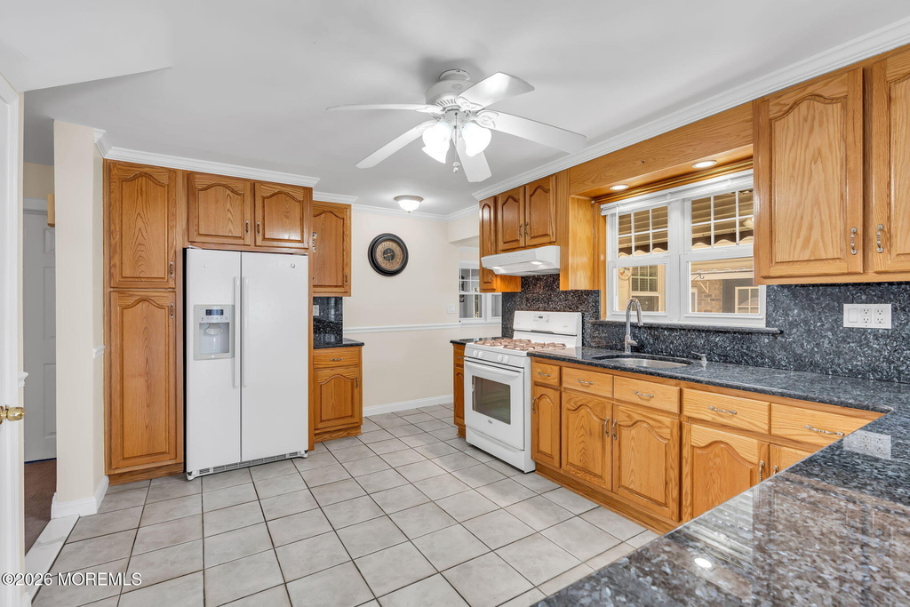 37 Highland Avenue - Photo 18