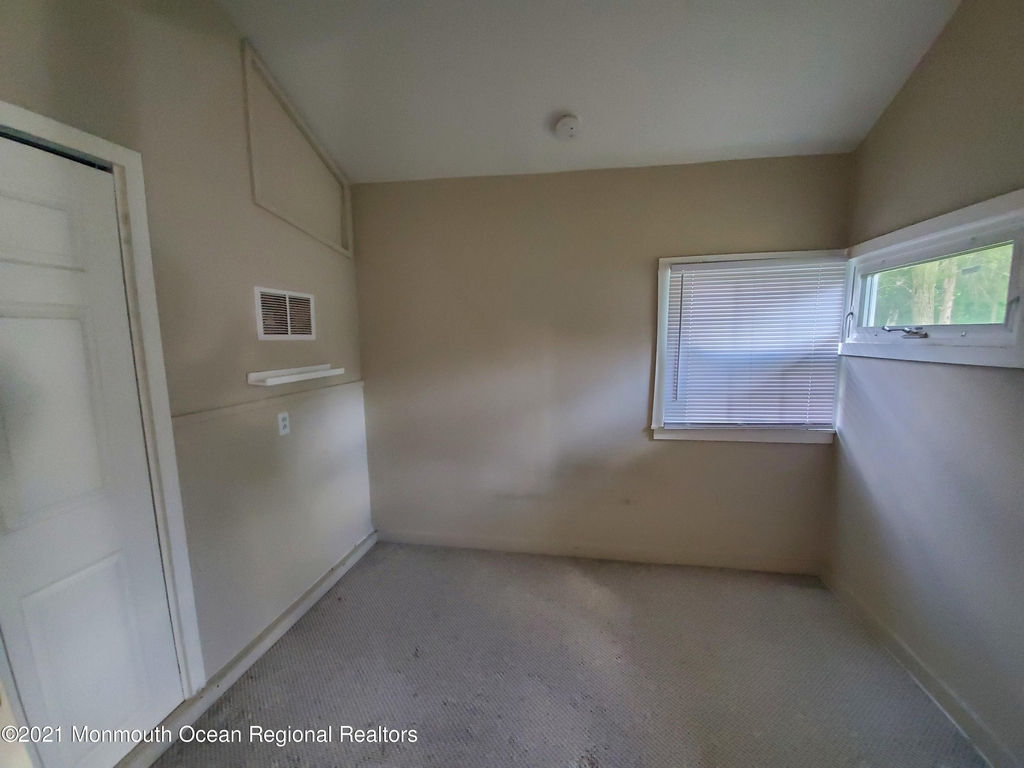 16 Leocadia Court - Photo 12