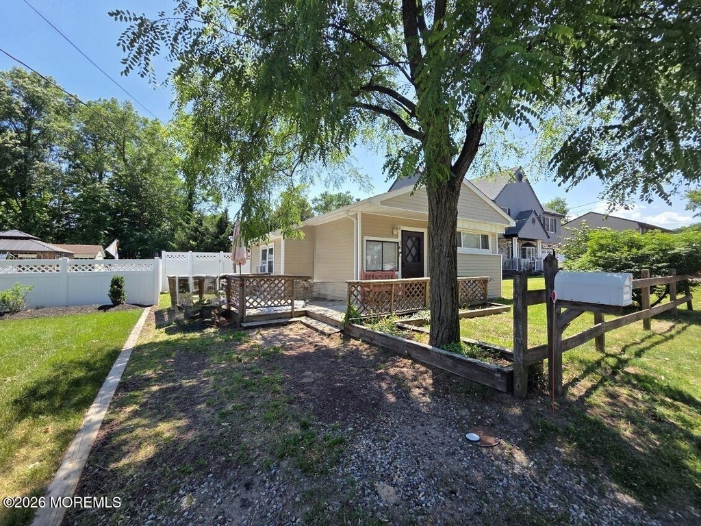 16 Leocadia Court - Photo 17