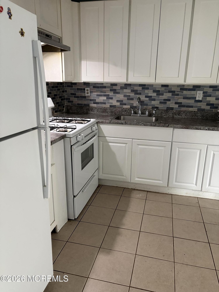 81 Schooner Avenue - Photo 1