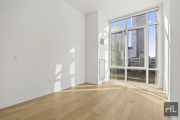 24th Street - Photo 1