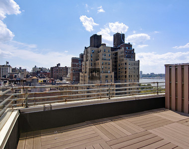 West 96 Street - Photo 8