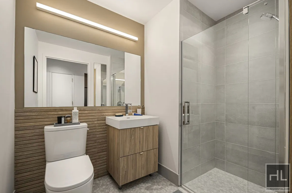 10th Avenue - Photo 3