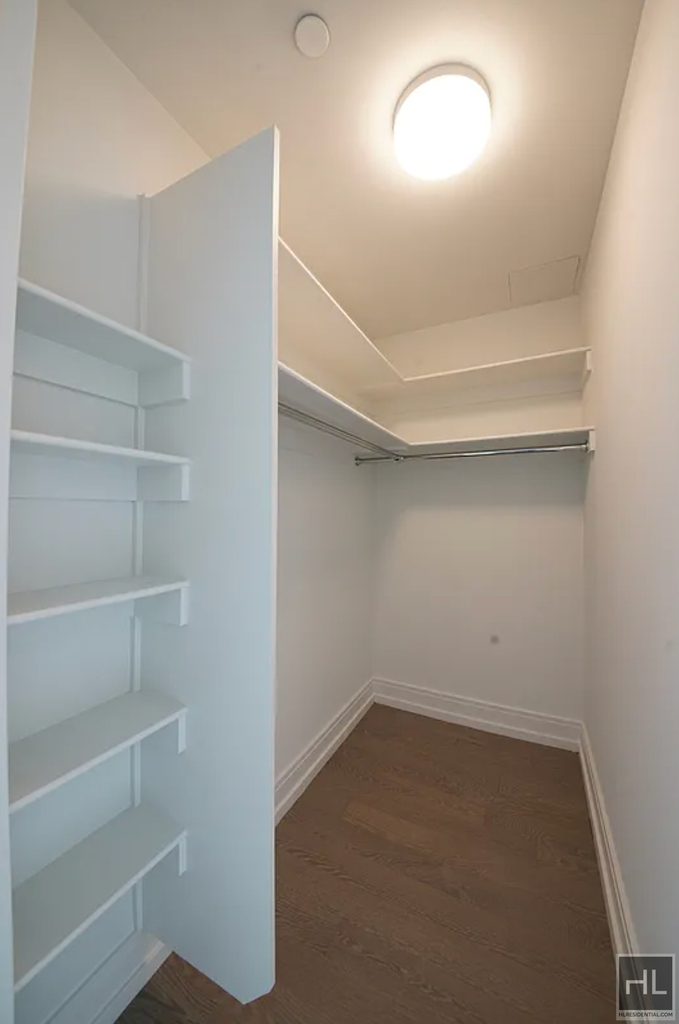 10th Avenue - Photo 2