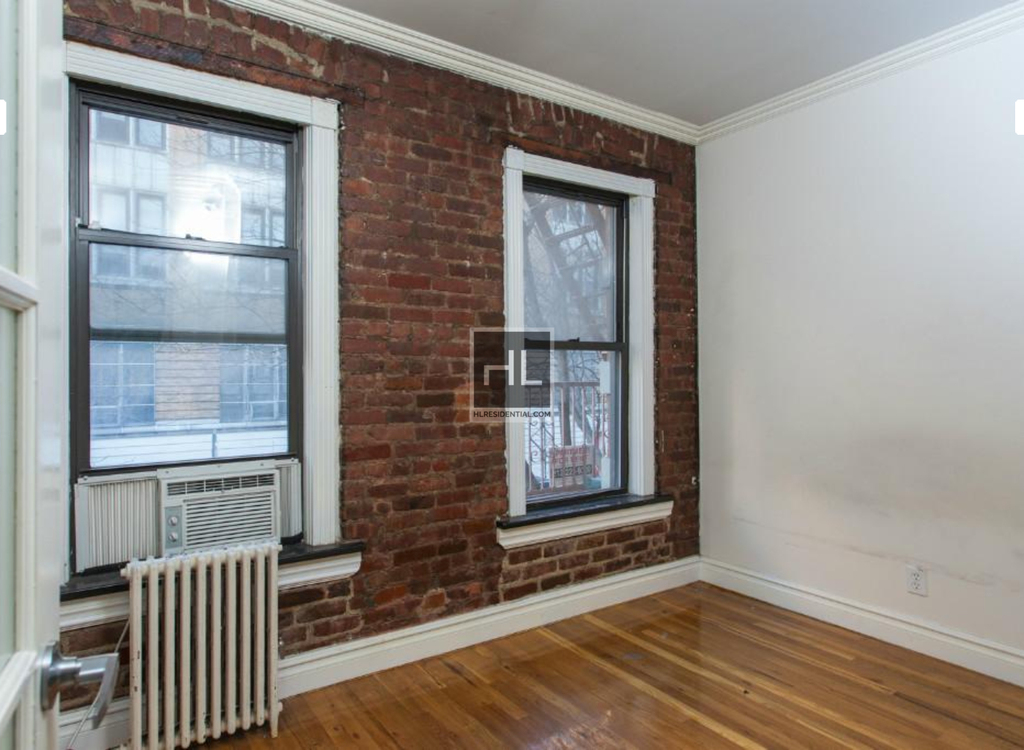 East 13th Street - Photo 4